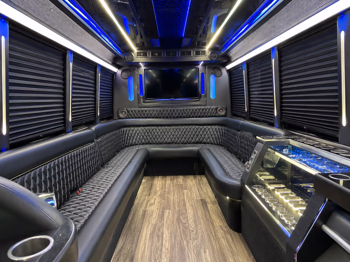 Eugene Homecoming & Prom Party Bus Rentals